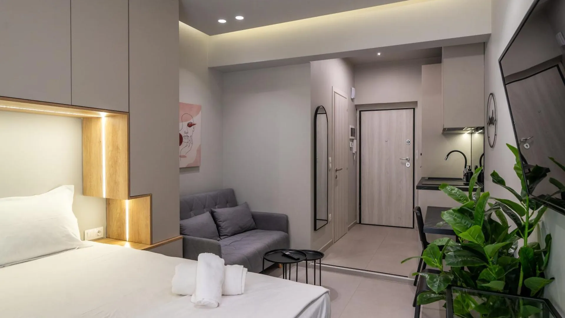 Cozy Suites By Nest 테살로니키 0*,  그리스